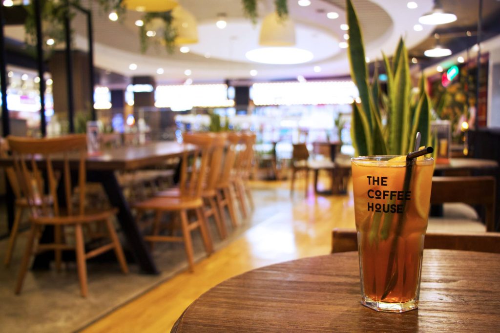 Hào quang của The Coffee House và những bài học về thương hiệu 6 Nhiều thương hiệu chủ quan trong việc đo lường liên tục chỉ số hài lòng và yêu thích của khách hàng